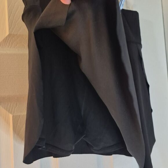 3/$16🎁 Sz Large Black Active Women's Skirt Shorts - Picture 5 of 9